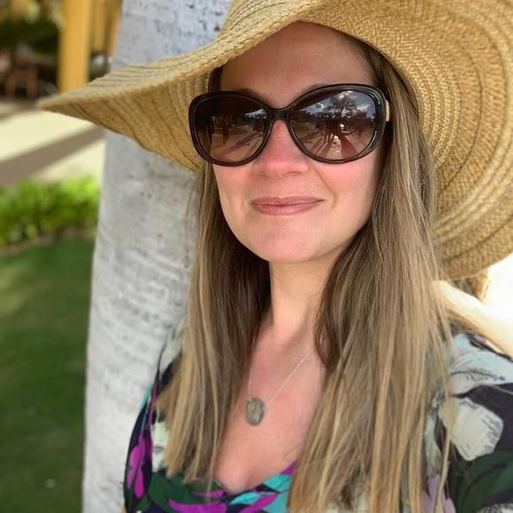 Meet your Posher, Valerie - Picture 1 of 1